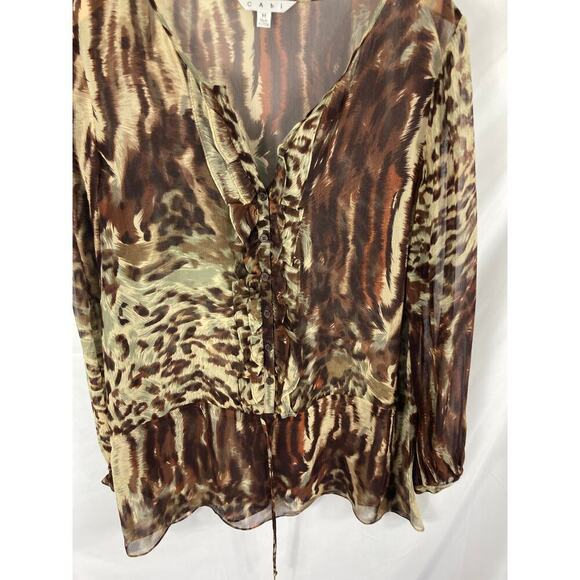 CAbi Style 806 Silk Leopard Print Ruffle Placket Long Hem Blouse Size Medium - Picture 2 of 4